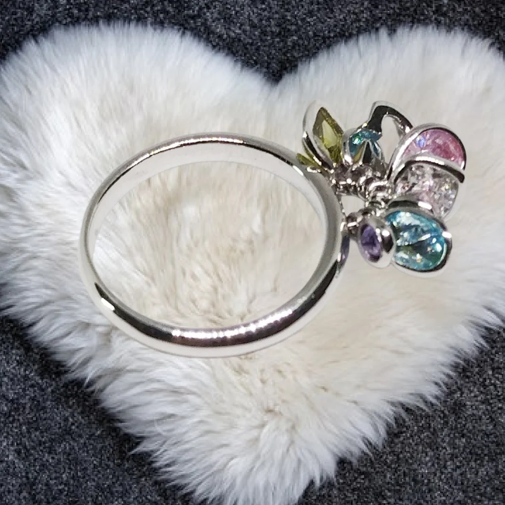 GC GUESS COLLECTION ~ Elegant Multi-Stone Silver Ring